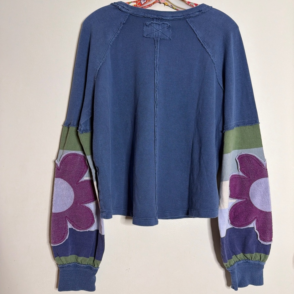 Free people Petunia Tee Flower Patches Groovy Hippie Long SleeveTop M - Picture 9 of 9